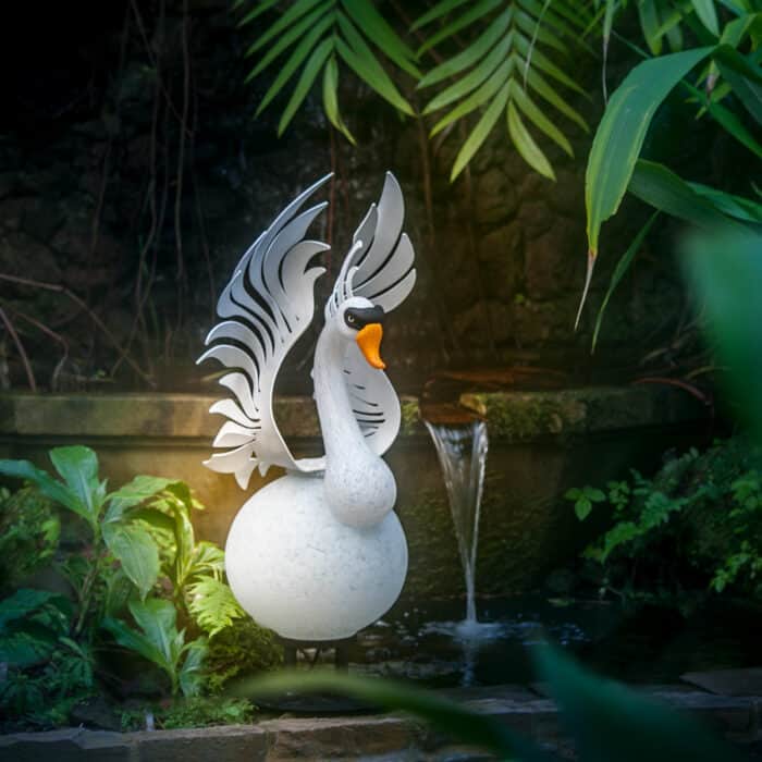 The swan HEKTOR is a very decorative light object for your garden.